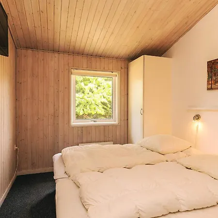 4 Star In Vaeggerlose * Bøtø By
