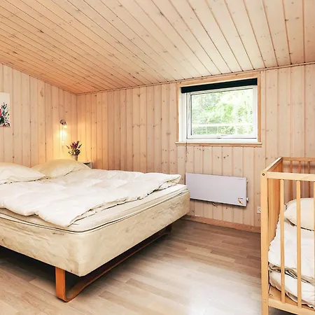 Dom wakacyjny 4 Star In Vaeggerlose Bøtø By